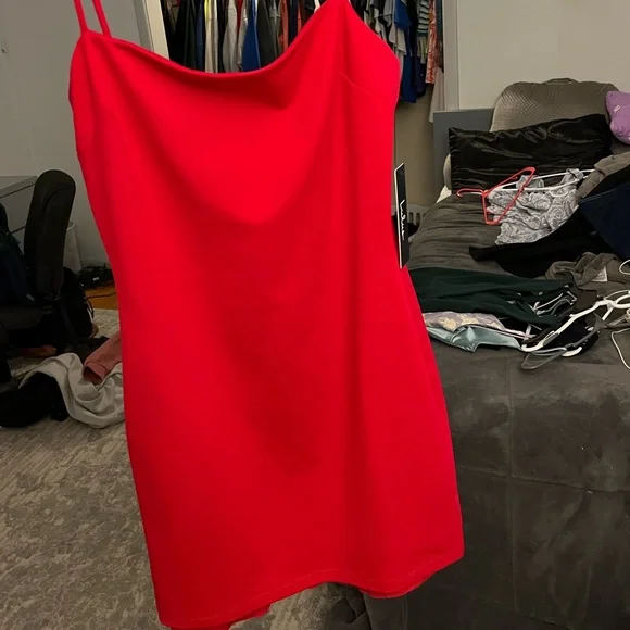 LULU’S BRAND NEW RED DRESS W/TAGS - Picture 3 of 5